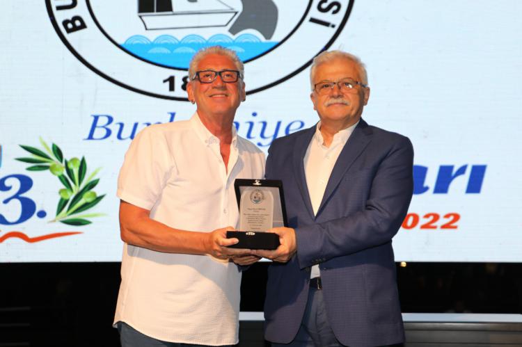 3. Burhaniye Kitap Fuarı Dolu Dolu Devam Ediyor 2