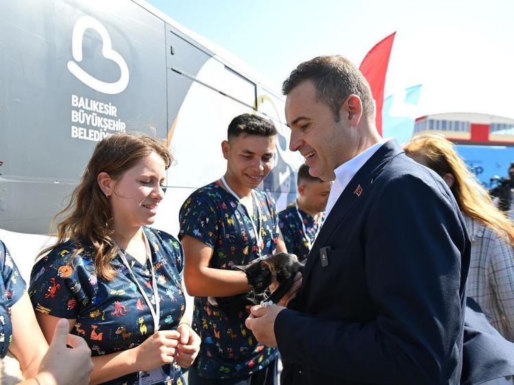 SAHİP ÇIKIYORUZ, SAHİPSİZ BIRAKMIYORUZ 0